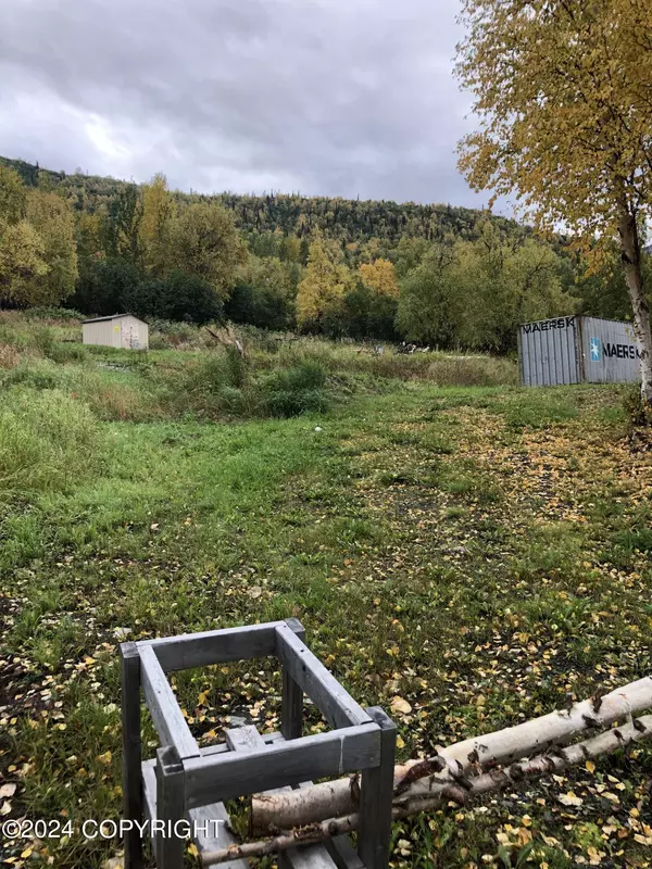 12724 Hunter Creek DR, Palmer, AK 99645