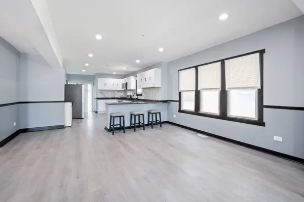 1114 N Austin Boulevard, Oak Park, IL 60302