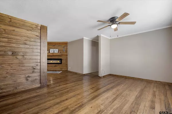 2319 County Road 3718, Athens, TX 75752