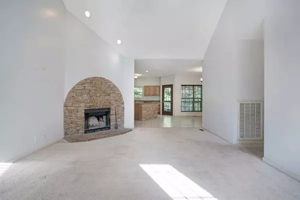 127 Jerry Smith Rd, Indian Mound, TN 37079