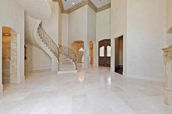 402 Hogans Drive, Trophy Club, TX 76262