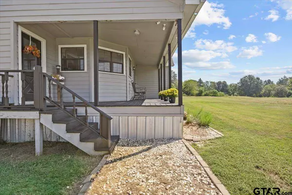 405 W ROSS ST, Troup, TX 75789