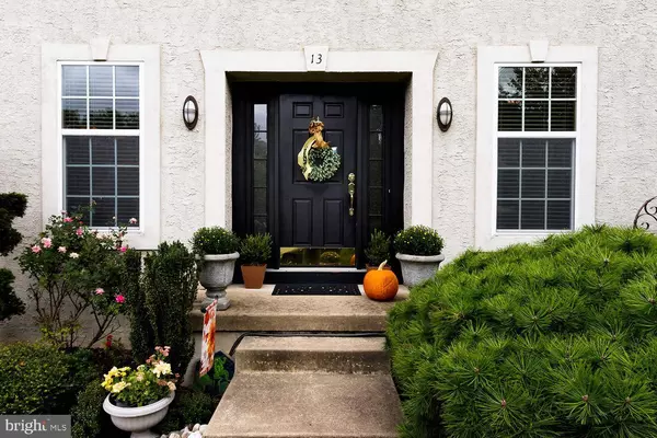 13 NELSON DR, Medford, NJ 08055