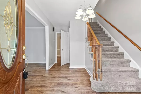 6301 Dougherty DR, Charlotte, NC 28213