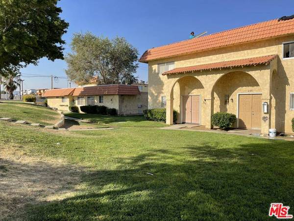 43645 Stanridge Ave, Lancaster, CA 93535