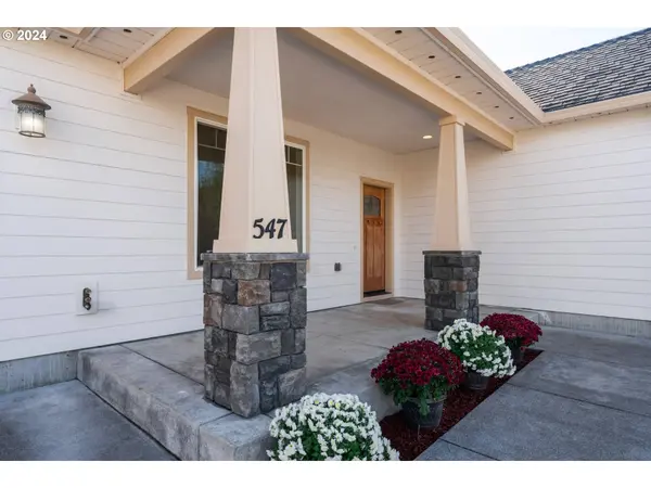 547 ETHAN CT, Springfield, OR 97477