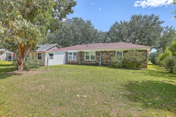1203 Saint Johns Ave, Moncks Corner, SC 29461