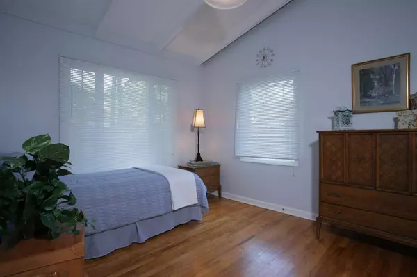 85 S Grove Ave, Woodbridge Twp., NJ 08861