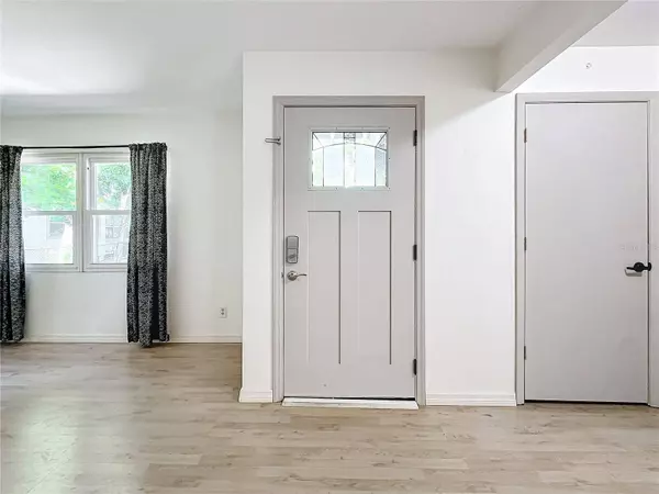 710 34TH AVE S, Saint Petersburg, FL 33705