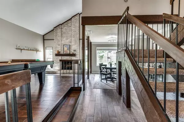 3233 Willow Bend, Bedford, TX 76021