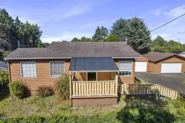 1025 SW 16th ST, Lincoln City, OR 97367