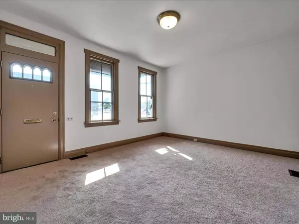 315 N 9TH AVE, Lebanon, PA 17046