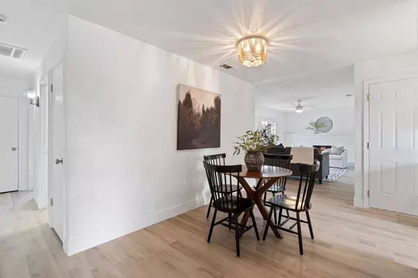 1679 Hampton Avenue, Clovis, CA 93611