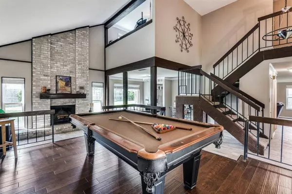 3233 Willow Bend, Bedford, TX 76021