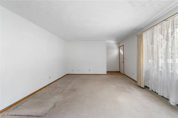 4166 Mansfield AVE, Akron, OH 44319