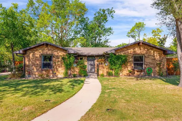 2807 Bois D Arc Street, Commerce, TX 75428