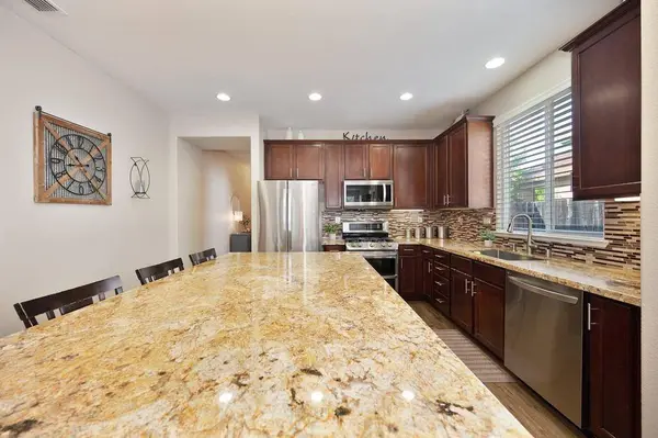 1101 Barnhill LN, Lincoln, CA 95648