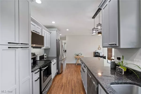 120 N Redfield ST, Lodi, OH 44254