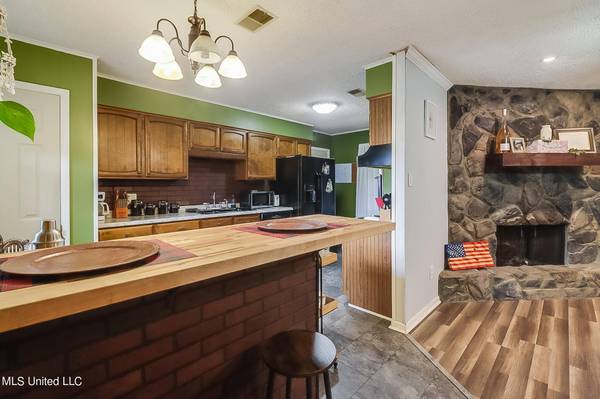 12487 Lakeland Court, Gulfport, MS 39503