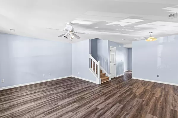 570 Truman Dr, Goose Creek, SC 29445