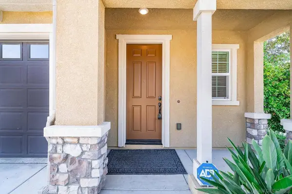 1204 White Oak Ct, El Cajon, CA 92020