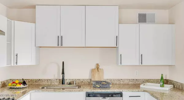 5037 BRAGG AVE, El Paso, TX 79904