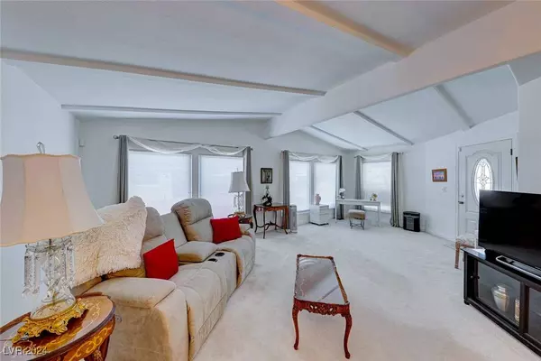 5029 Ridge Drive, Las Vegas, NV 89103