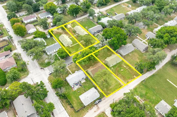 810 S Terrace Dr, Wichita, KS 67218