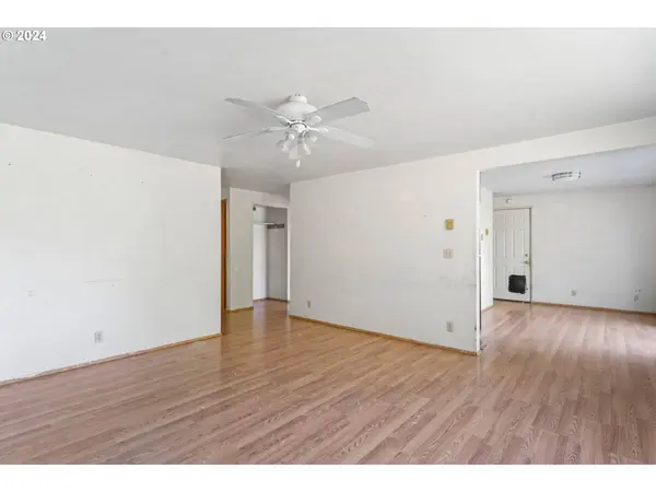 4241 MARCUM LN, Eugene, OR 97402