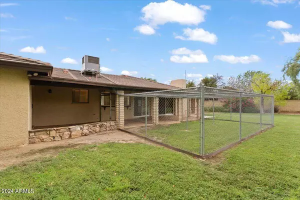 1124 E CARMEN Street, Tempe, AZ 85283