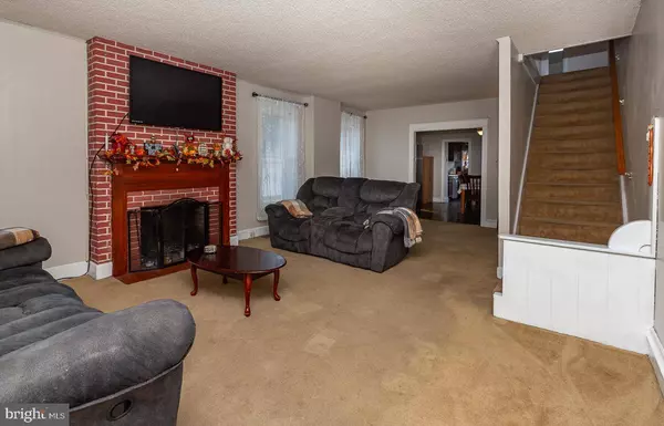 1100 LEIPER ST, Crum Lynne, PA 19022