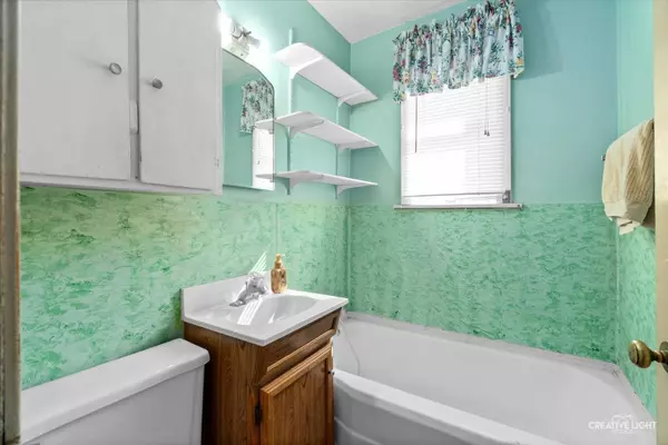 1138 S Lincoln AVE, Montgomery, IL 60538