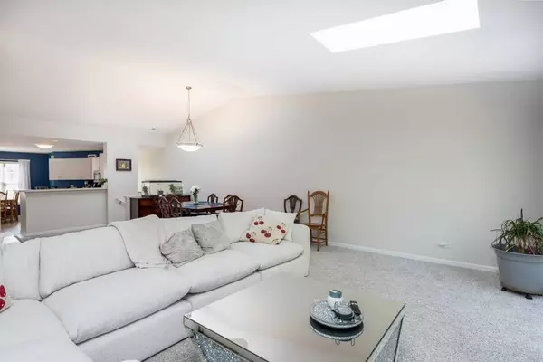 17122 W Cunningham Court #4B, Libertyville, IL 60048