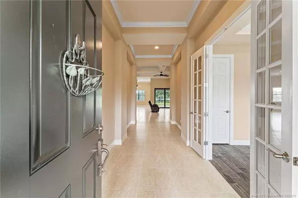 533 SW Sea Green ST, Palm City, FL 34990