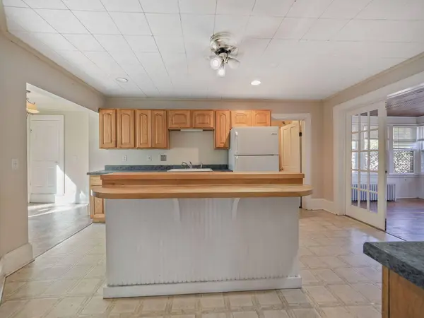 237 2nd Avenue, Manistee, MI 49660