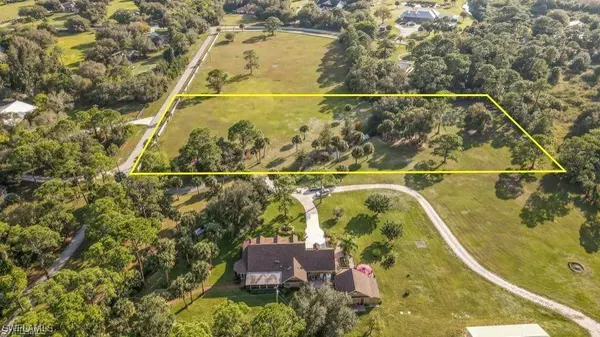 18201 Panther Trail LN, North Fort Myers, FL 33917