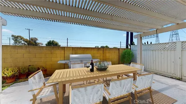 3595 Santa Fe AVE #209, Long Beach, CA 90810