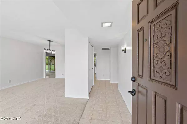 1124 E CARMEN Street, Tempe, AZ 85283