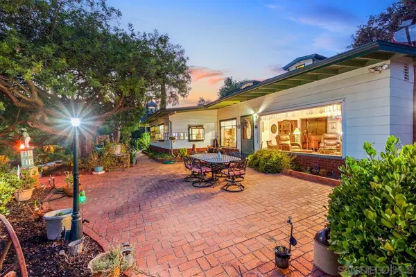 26129 N Centre City Parkway, Escondido, CA 92026