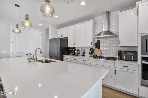 25368 S 224TH Place, Queen Creek, AZ 85142