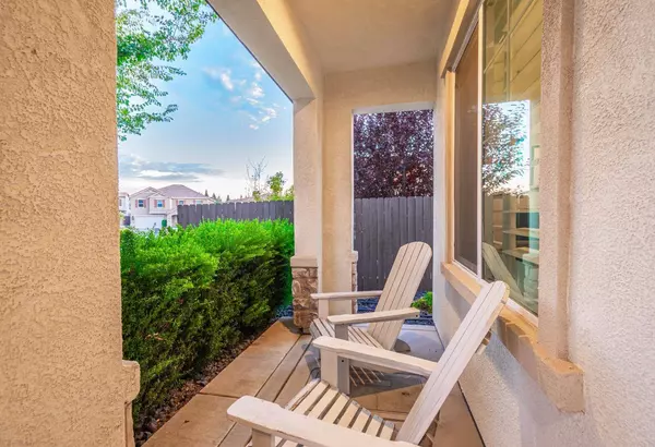 808 Dandelion LN, Rocklin, CA 95765