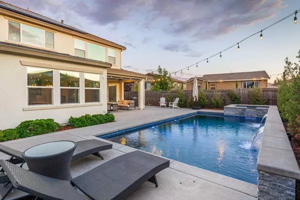 808 Dandelion LN, Rocklin, CA 95765