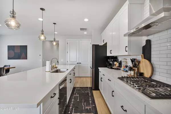 25368 S 224TH Place, Queen Creek, AZ 85142