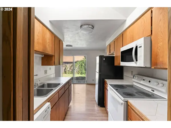 4241 MARCUM LN, Eugene, OR 97402