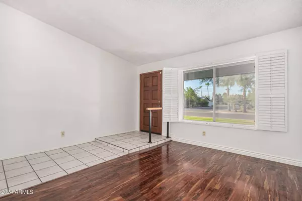 4501 E FRIESS Drive, Phoenix, AZ 85032