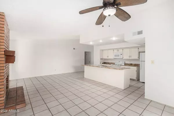 4501 E FRIESS Drive, Phoenix, AZ 85032