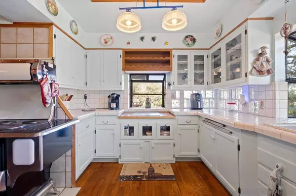 26129 N Centre City Parkway, Escondido, CA 92026