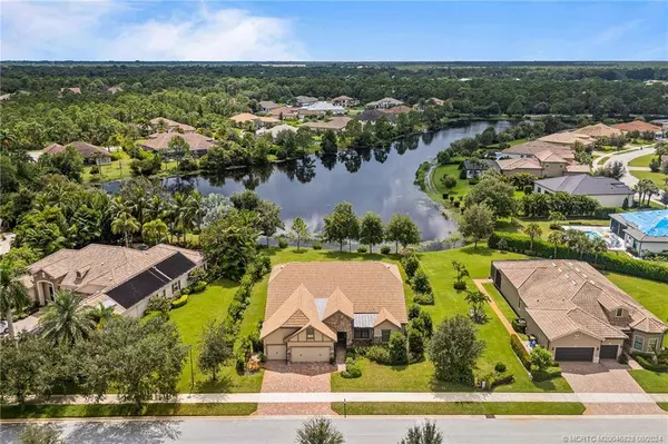 533 SW Sea Green ST, Palm City, FL 34990