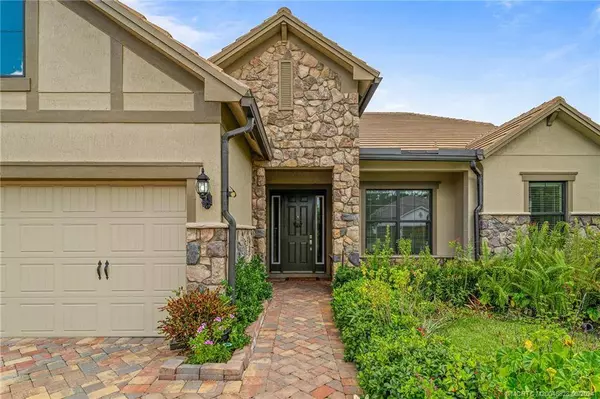 533 SW Sea Green ST, Palm City, FL 34990