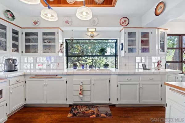 26129 N Centre City Parkway, Escondido, CA 92026